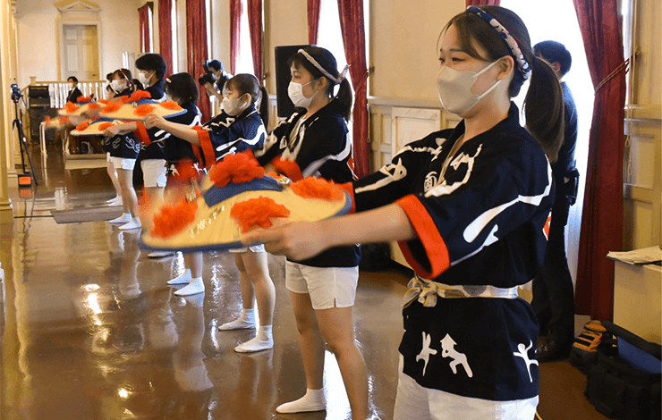 Members of Yamagata University Hanagasa Circle Shimensouka